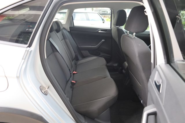 VOLKSWAGEN Taigo usata 102