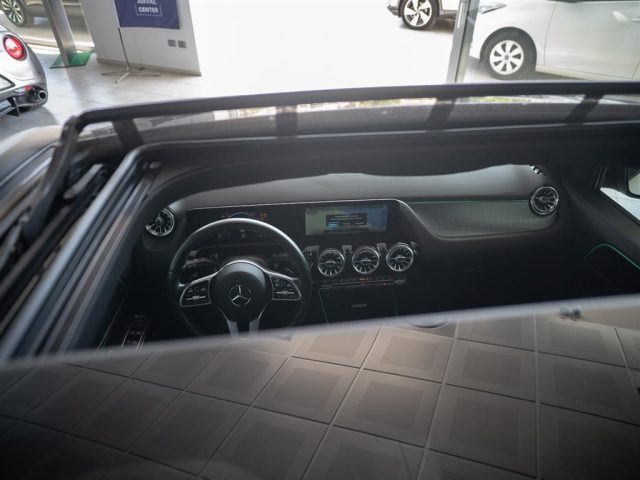 MERCEDES-BENZ GLA 180 usata, con Bracciolo