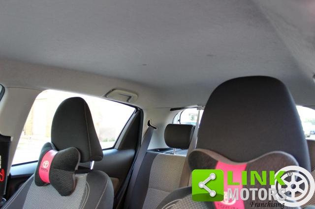 TOYOTA Yaris usata 20