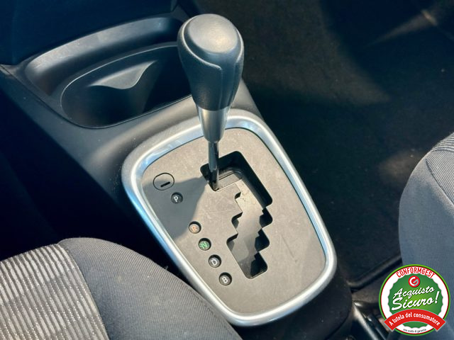 TOYOTA Yaris usata, con ESP