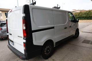 RENAULT Trafic usata 64