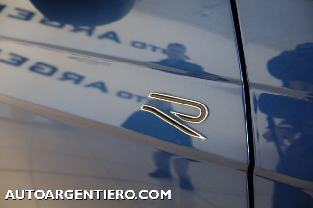 VOLKSWAGEN Taigo usata, con Frenata d