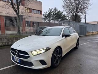 MERCEDES-BENZ A 180 d Automatic Business Extra NAVI+RETR.