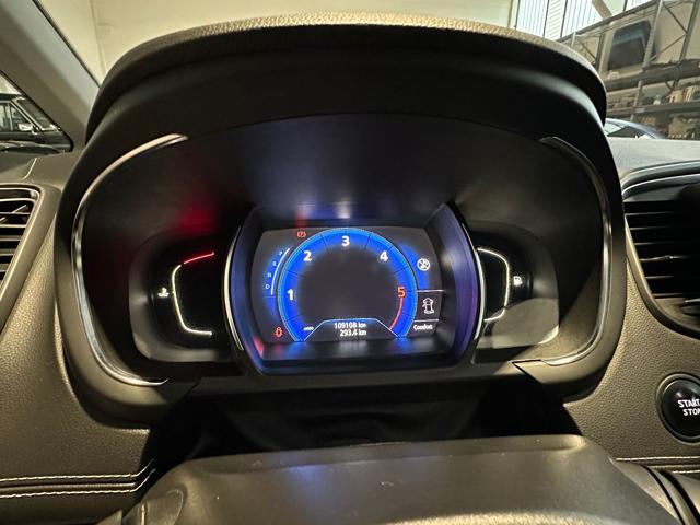 RENAULT Scenic usata, con Controllo automatico clima