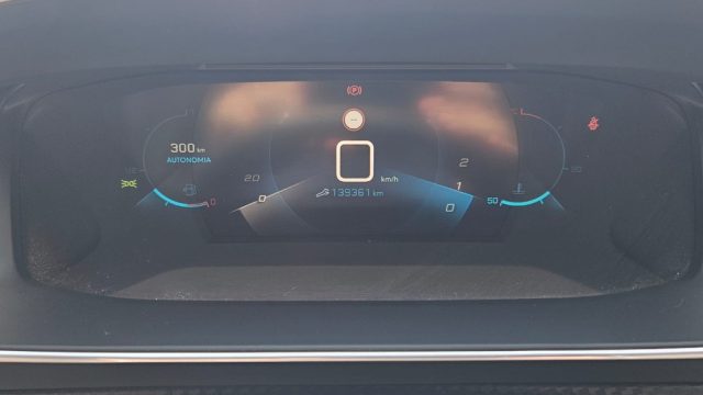 PEUGEOT 2008 usata, con Specchietti laterali elettrici