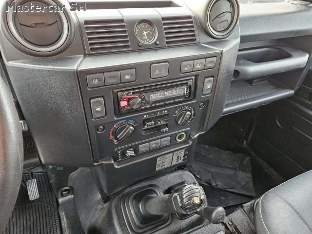 LAND ROVER Defender usata 12