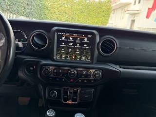 JEEP Wrangler usata, con Sensori di parcheggio anteriori