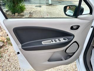 RENAULT ZOE usata, con Park Distance Control