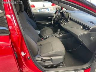 TOYOTA Corolla usata, con Luci diurne LED