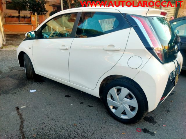 TOYOTA Aygo usata, con Autoradio