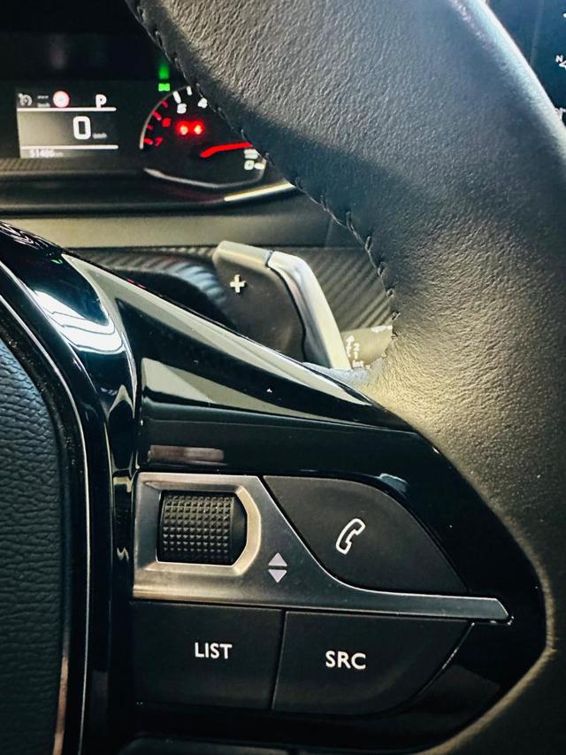 PEUGEOT 2008 usata 21