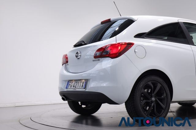 OPEL Corsa usata, con ESP