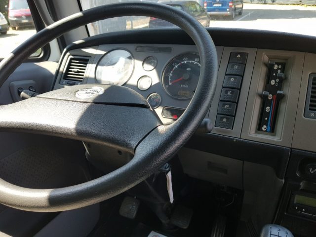 NISSAN usata 6