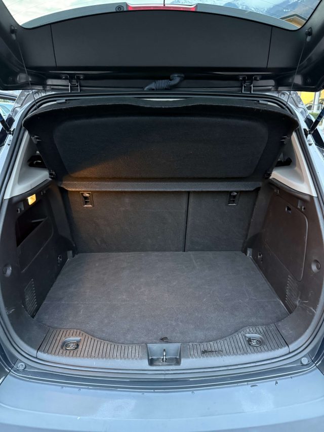 OPEL Mokka usata, con Controllo automatico clima