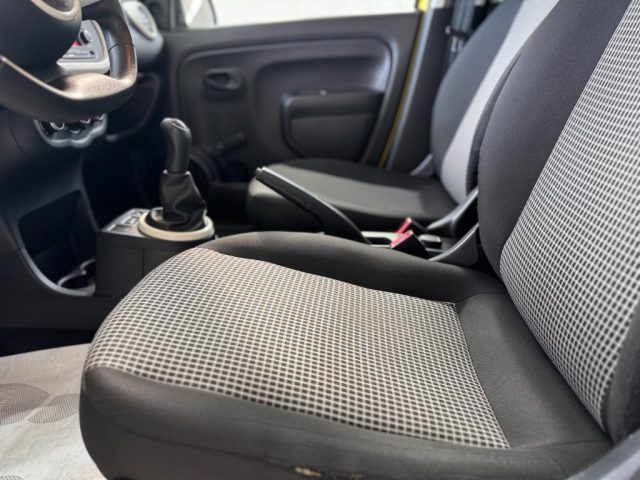 RENAULT Twingo usata, con USB