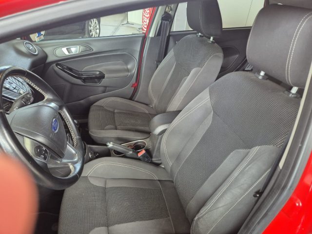 FORD Fiesta usata, con Specchietti laterali elettrici