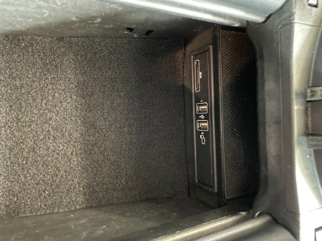 MERCEDES-BENZ C 180 usata, con Vivavoce