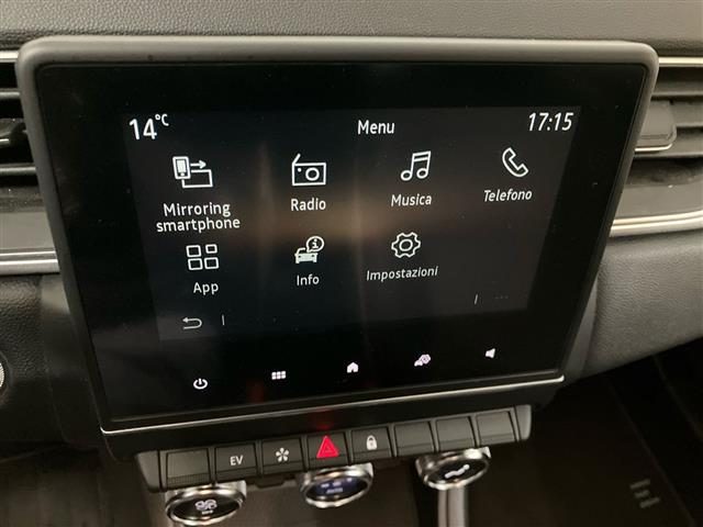 RENAULT Captur usata, con USB