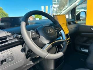 HYUNDAI Staria usata, con Volante in pelle