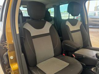 DACIA Duster usata 26
