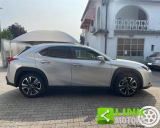 LEXUS UX 250h usata, con Cerchi in lega