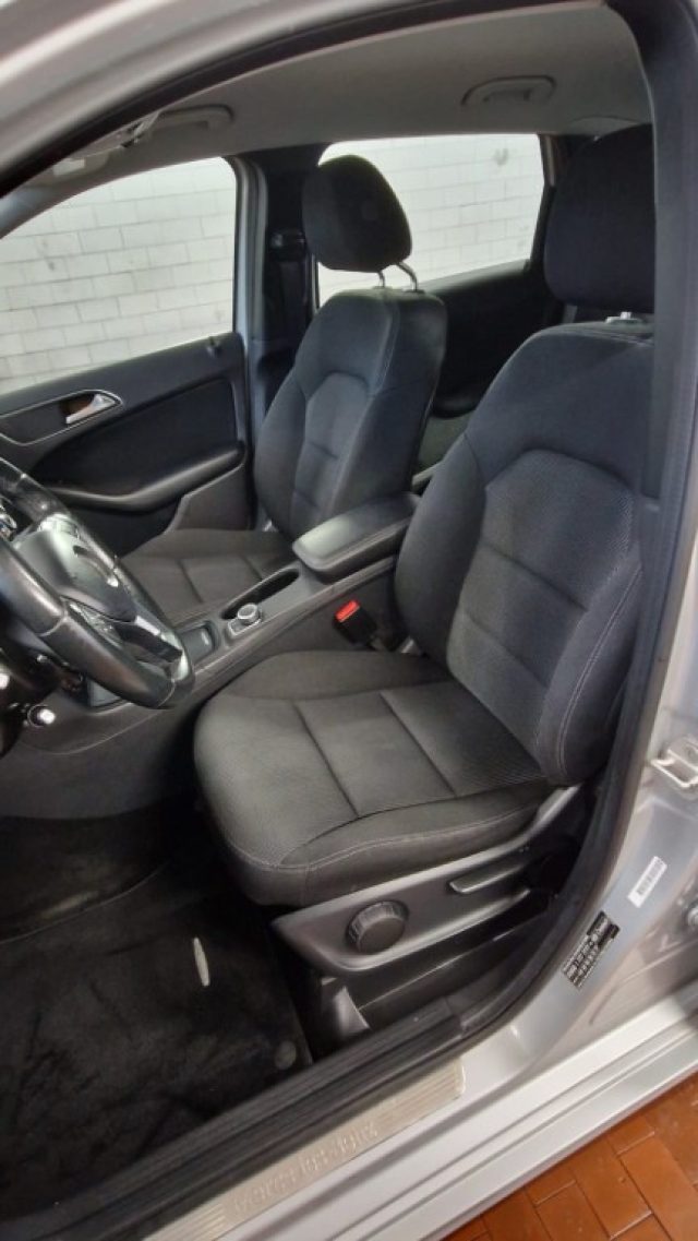 MERCEDES-BENZ B 180 usata, con Climatizzatore