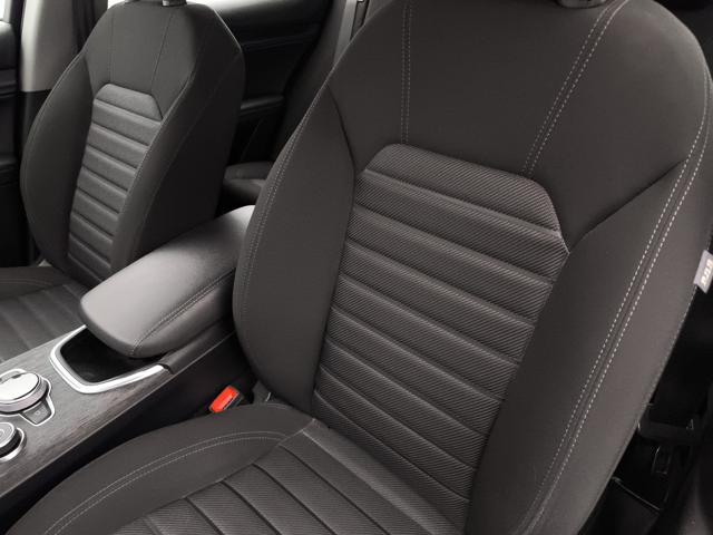 ALFA ROMEO Stelvio usata, con Controllo automatico clima
