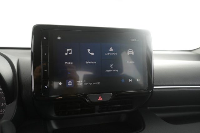 TOYOTA Yaris usata 6