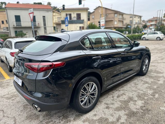ALFA ROMEO Stelvio usata, con Alzacristalli elettrici