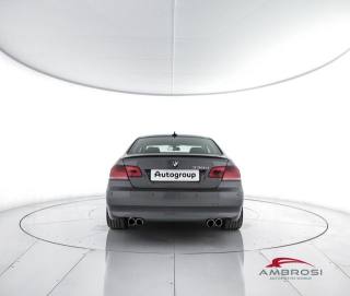 BMW 330 usata 5