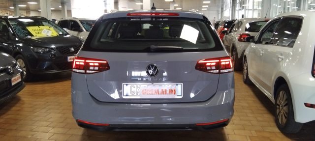 VOLKSWAGEN Passat usata, con Autoradio