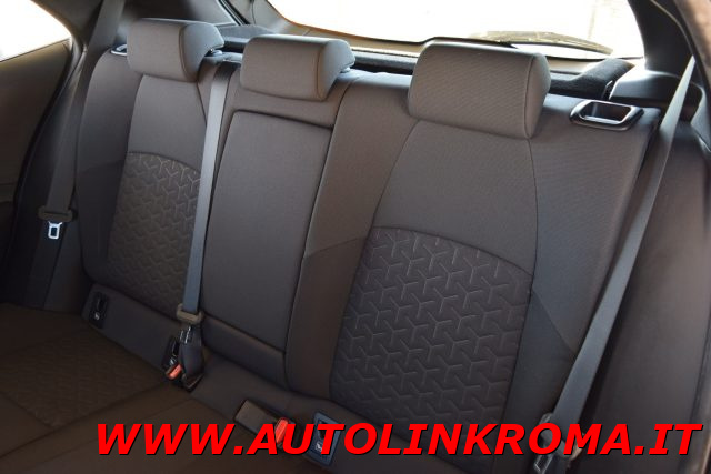 TOYOTA Corolla usata, con Autoradio digitale