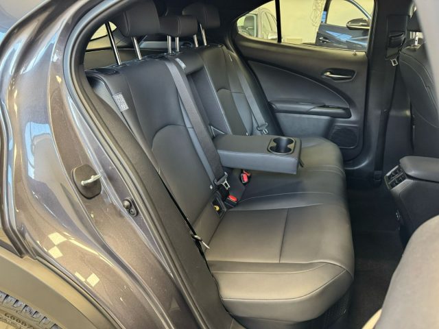 LEXUS UX 250h usata, con ESP