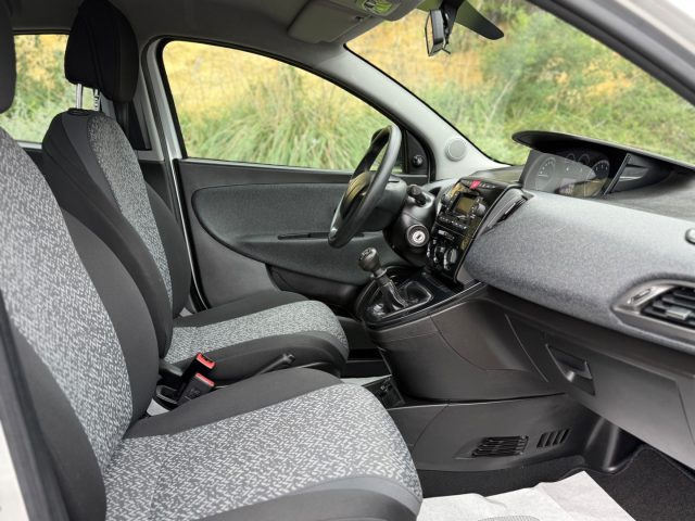 LANCIA Ypsilon usata, con MP3