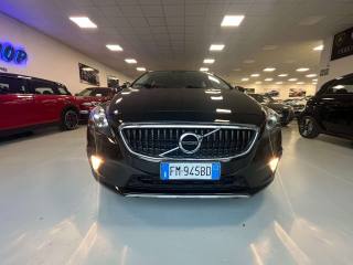 VOLVO V40 Cross Country usata, con Airbag