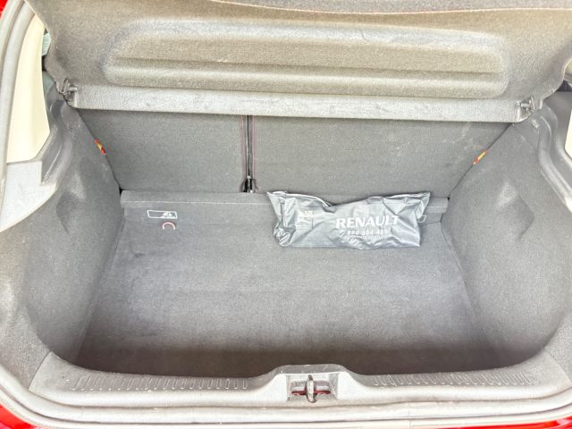 RENAULT Clio usata, con Telecamera per parcheggio assistito