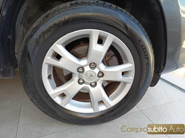TOYOTA RAV 4 MY23 usata, con Specchietti laterali elettrici