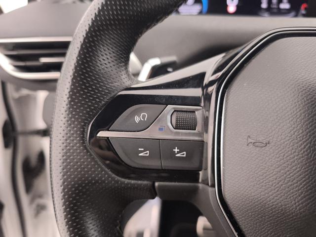 PEUGEOT 3008 usata, con Volante in pelle
