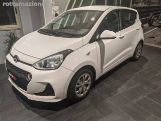 HYUNDAI i10 usata, con Airbag