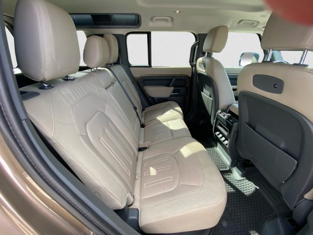 LAND ROVER Defender usata, con Bracciolo