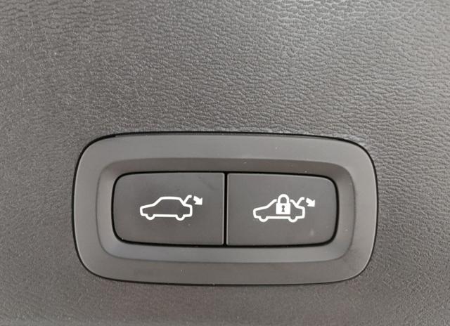 VOLVO XC40 usata, con Sensori di parcheggio anteriori