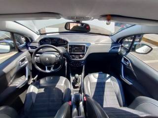 PEUGEOT 2008 usata, con Controllo trazione