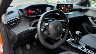 PEUGEOT 2008 usata, con Sistema di navigazione