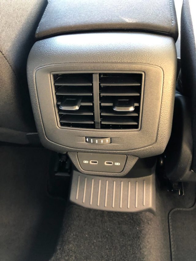 VOLKSWAGEN T-Roc usata, con Frenata d