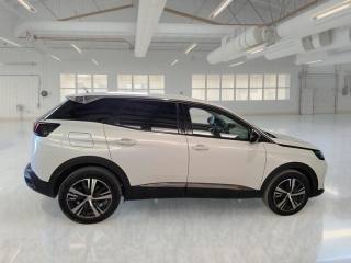 PEUGEOT 3008 usata, con Airbag