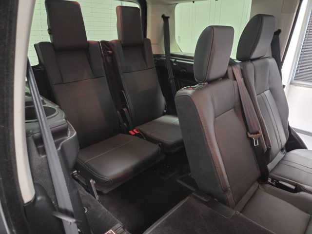 LAND ROVER Discovery usata, con Sensori di parcheggio posteriori