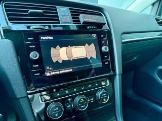 VOLKSWAGEN Golf usata, con Park Distance Control
