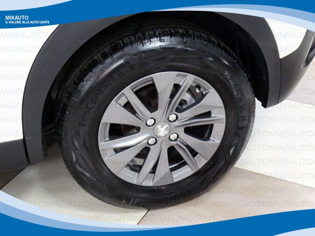 PEUGEOT 2008 usata, con Park Distance Control