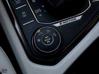 VOLKSWAGEN Tiguan Allspace usata, con MP3