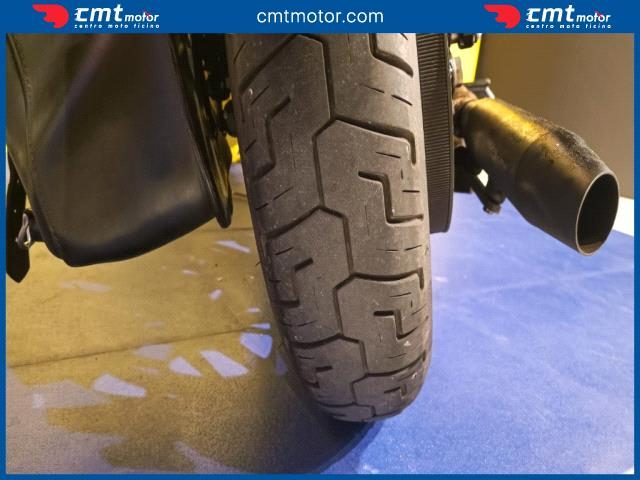 HARLEY-DAVIDSON 883 Iron usata 6